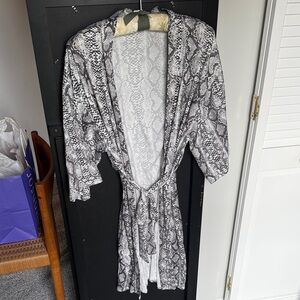 Women's Snakeskin Print Robe